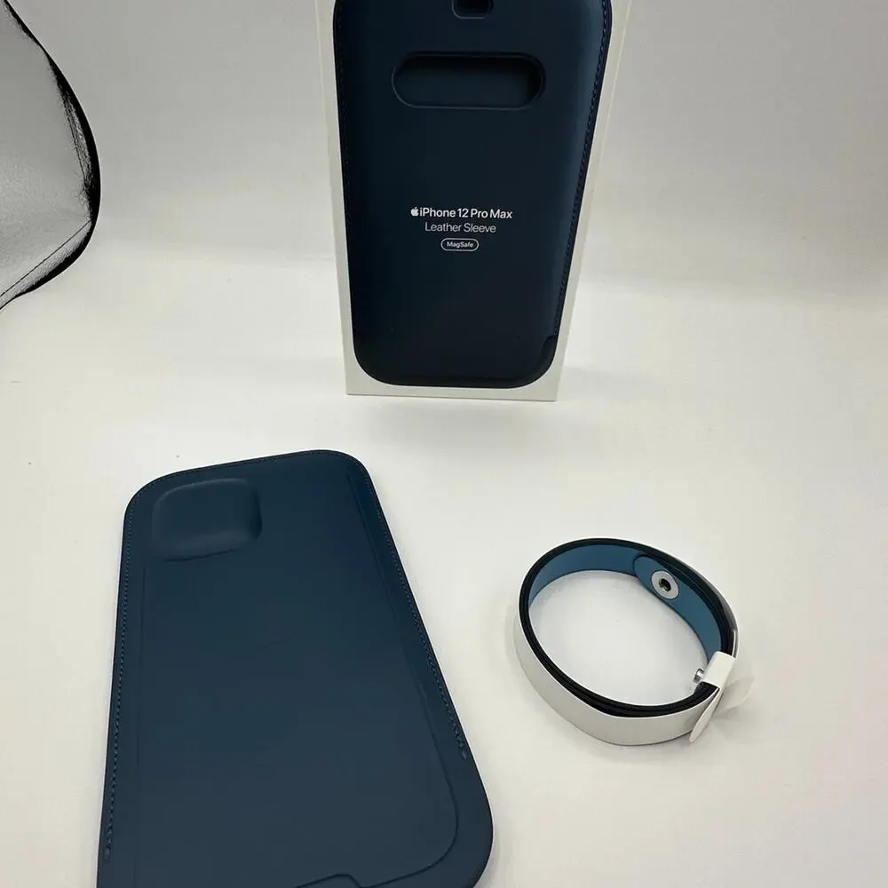 Apple Leather Sleeve Case with MagSafe Blue for the iPhone 12 Pro Max